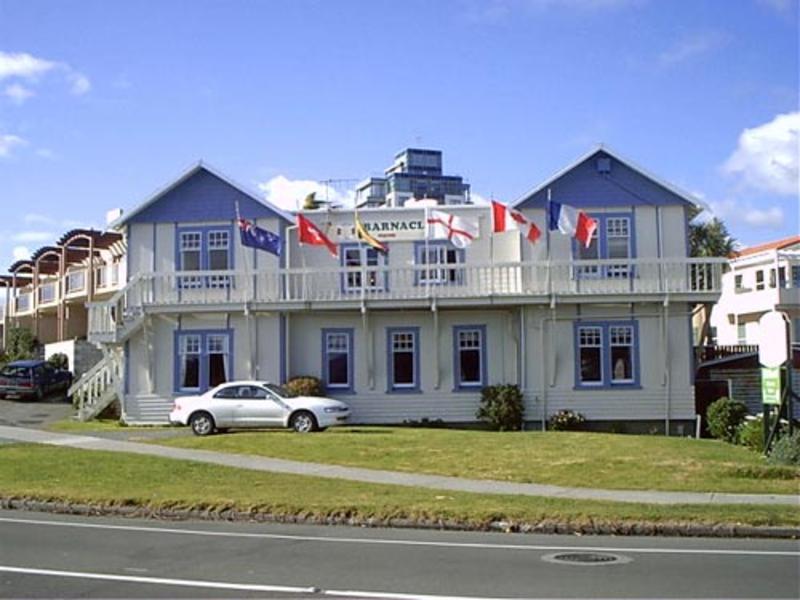 باراباراومو Barnacles Seaside Inn المظهر الخارجي الصورة